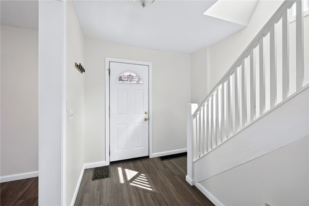 17 Heather Street - Photo 2