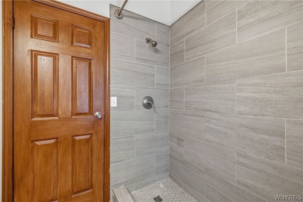 182 Lancaster Avenue - Photo 12