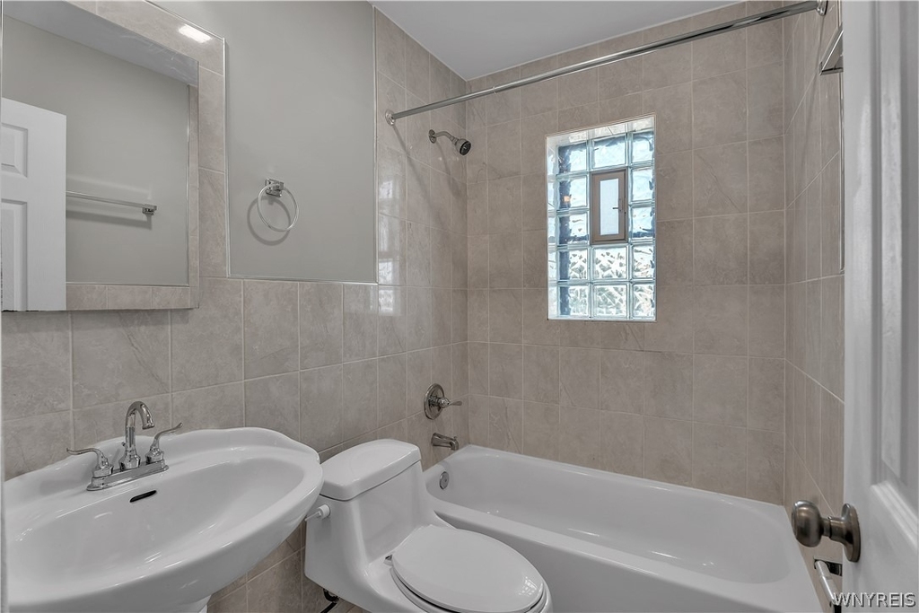 1225 Hertel Avenue - Photo 11