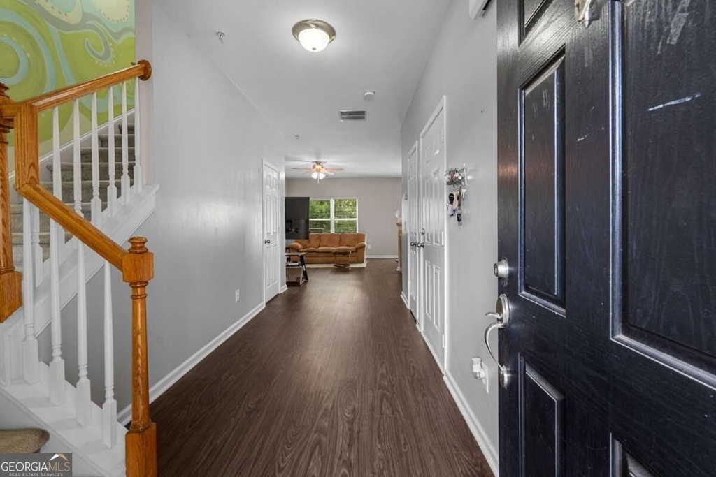 143 Granite Way - Photo 3