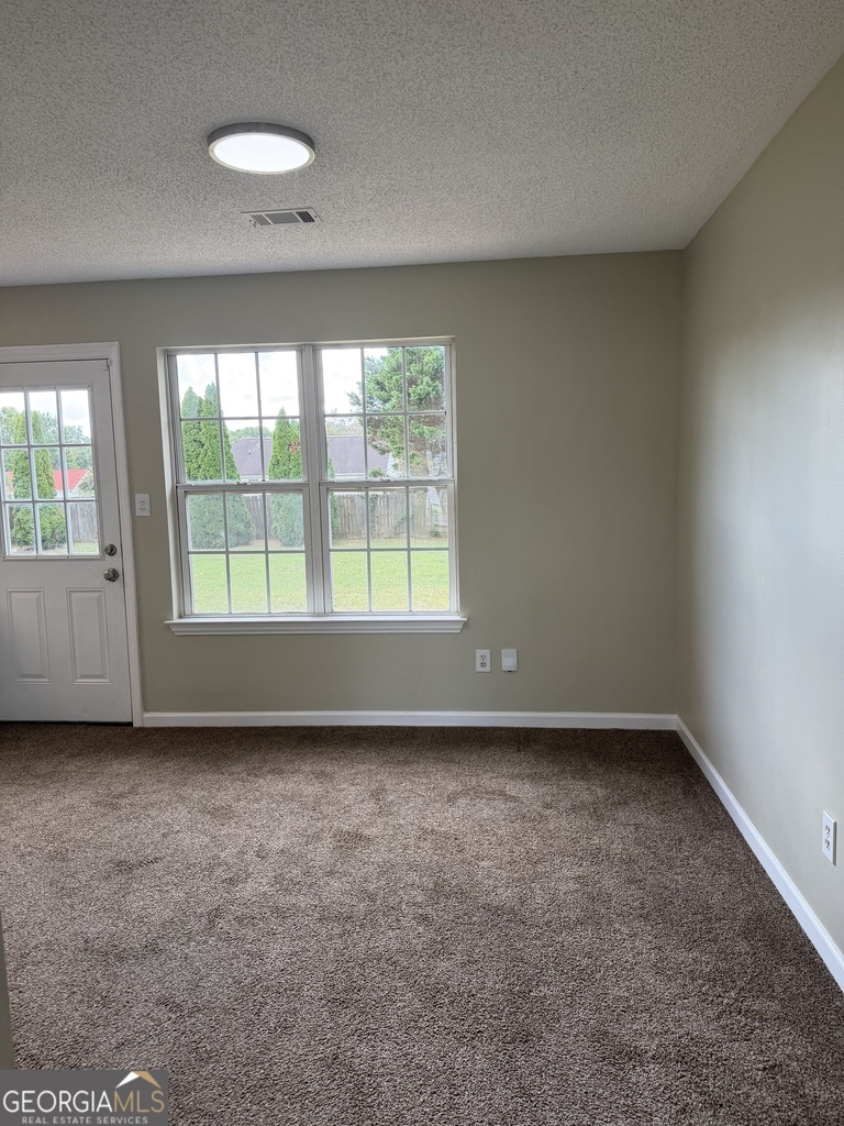 604 Regal Road - Photo 4