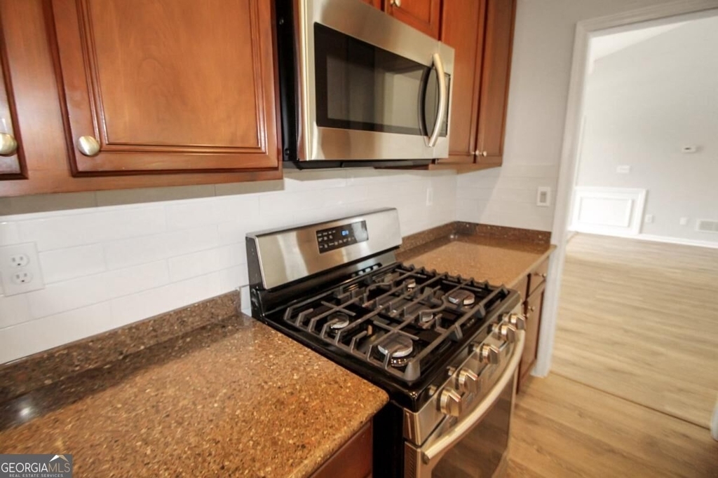 258 Brookcliff Drive - Photo 9