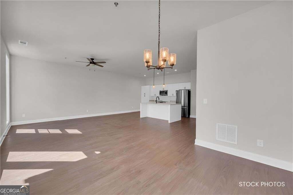 1058 Homestead Way Street - Photo 7