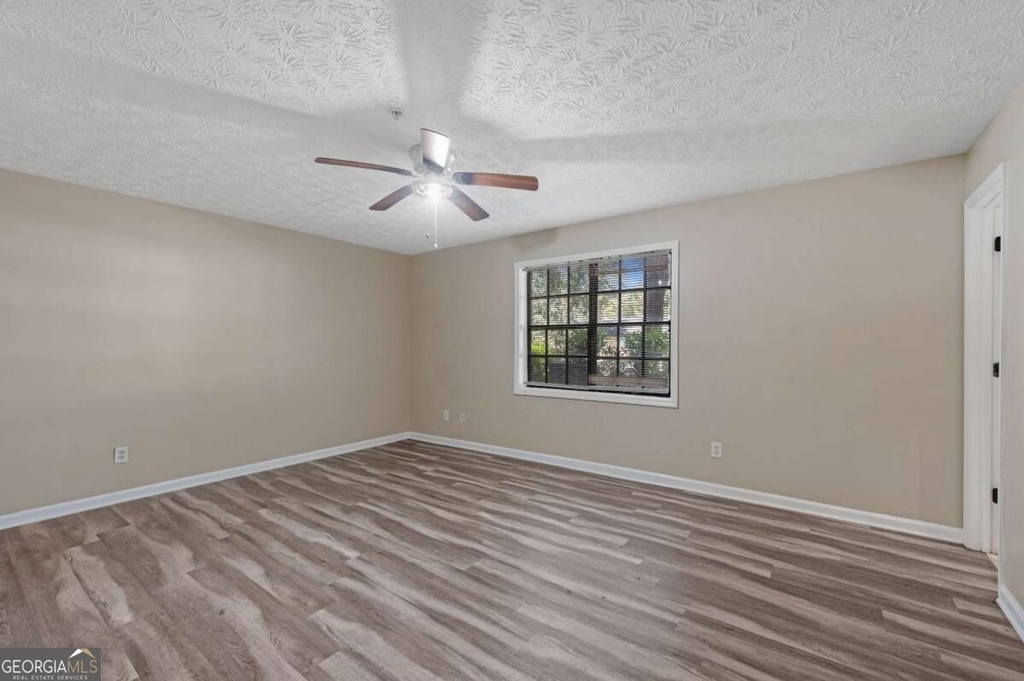 375 Winding River Drive - Photo 11