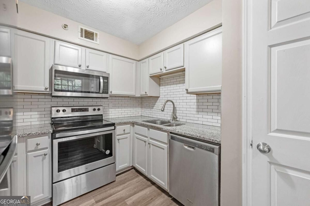 375 Winding River Drive - Photo 8