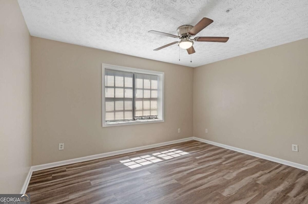 375 Winding River Drive - Photo 15