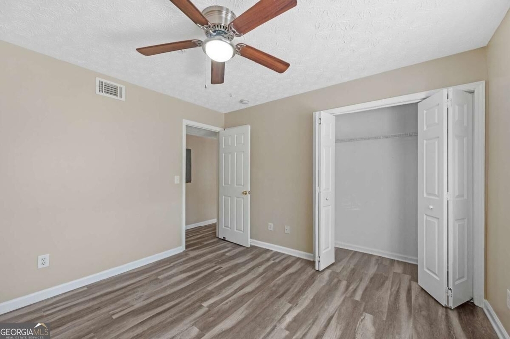 375 Winding River Drive - Photo 10