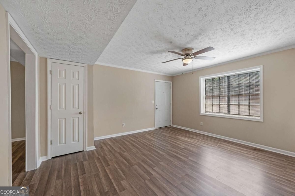 375 Winding River Drive - Photo 3