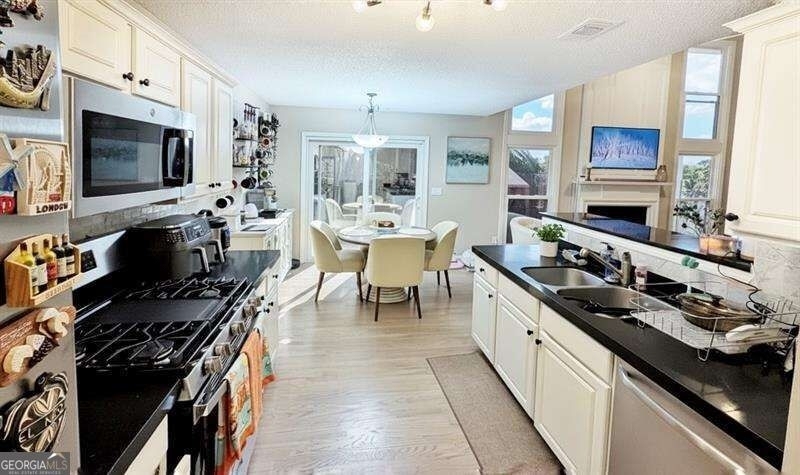 2535 Alvecot Circle - Photo 10