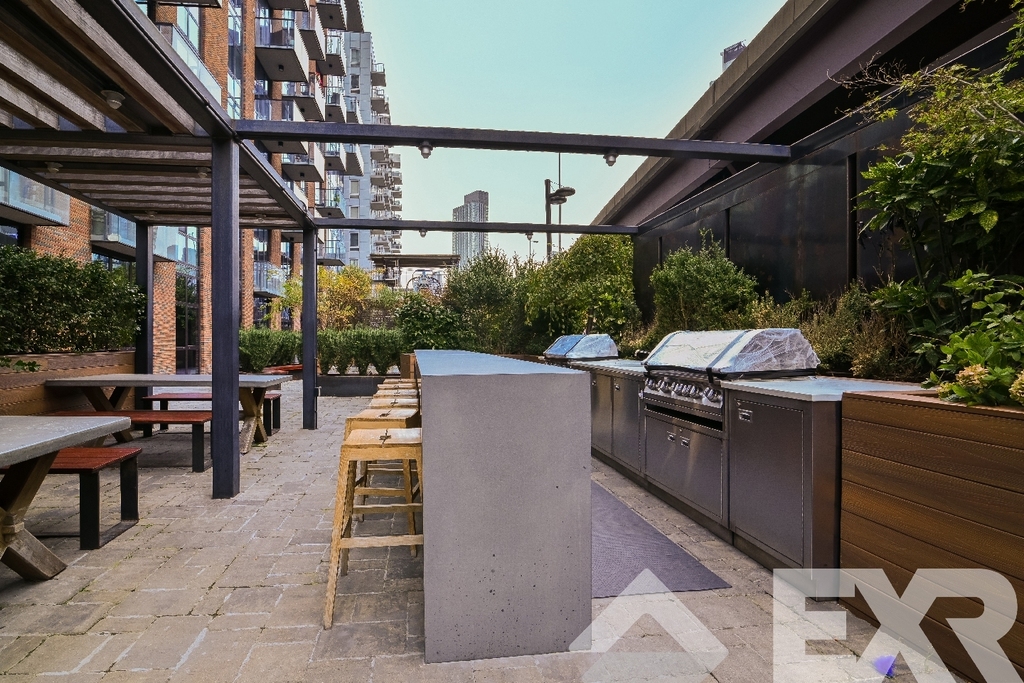 44-41 Purves Street - Photo 15