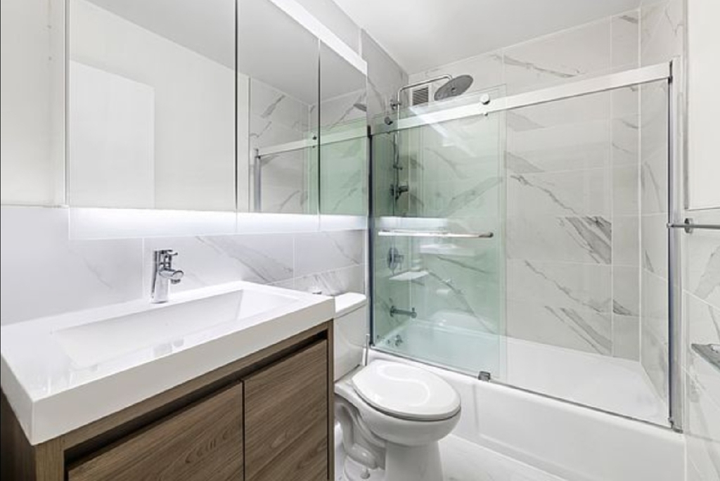 225 Rector Place - Photo 3
