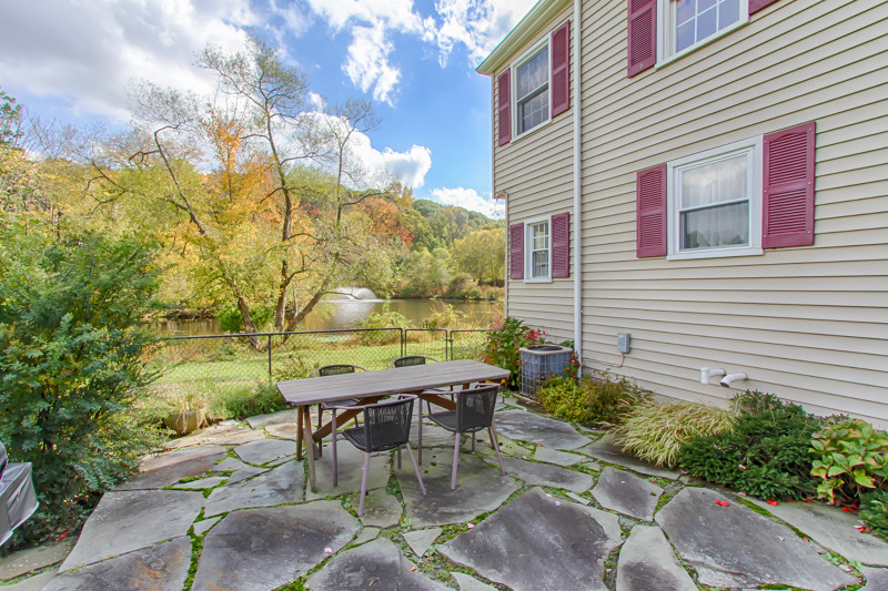 16 Mendham Ave - Photo 18