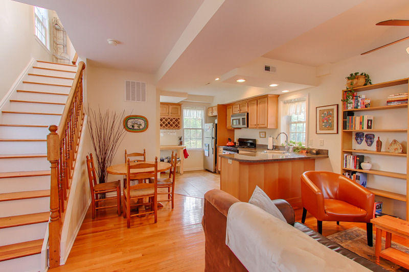 16 Mendham Ave - Photo 1
