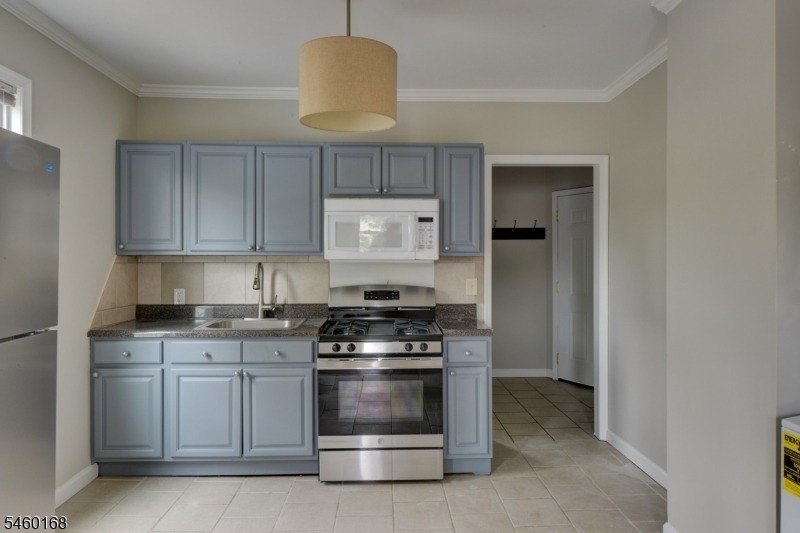410 Talmadge Ave - Photo 3