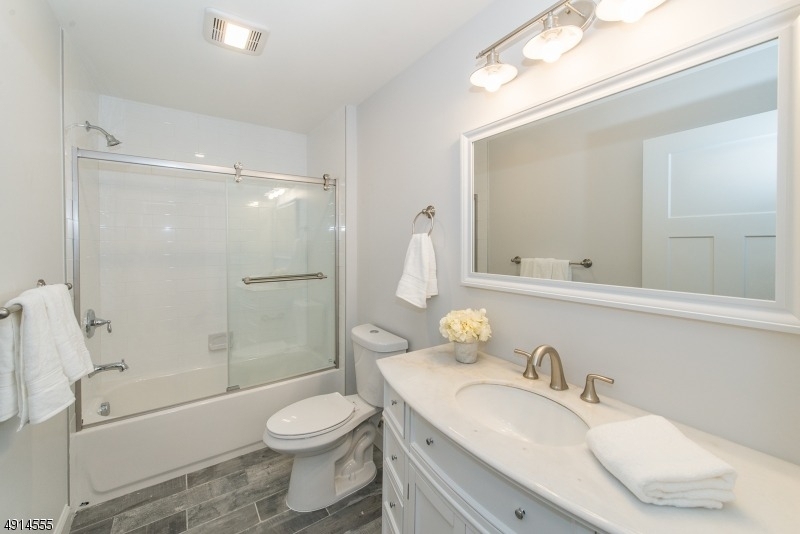 18 Chaz Way - Photo 19