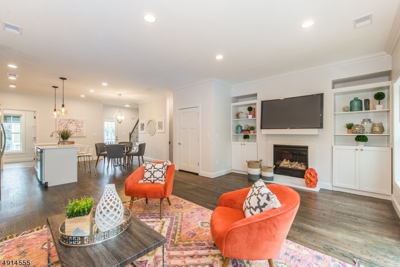 18 Chaz Way - Photo 6