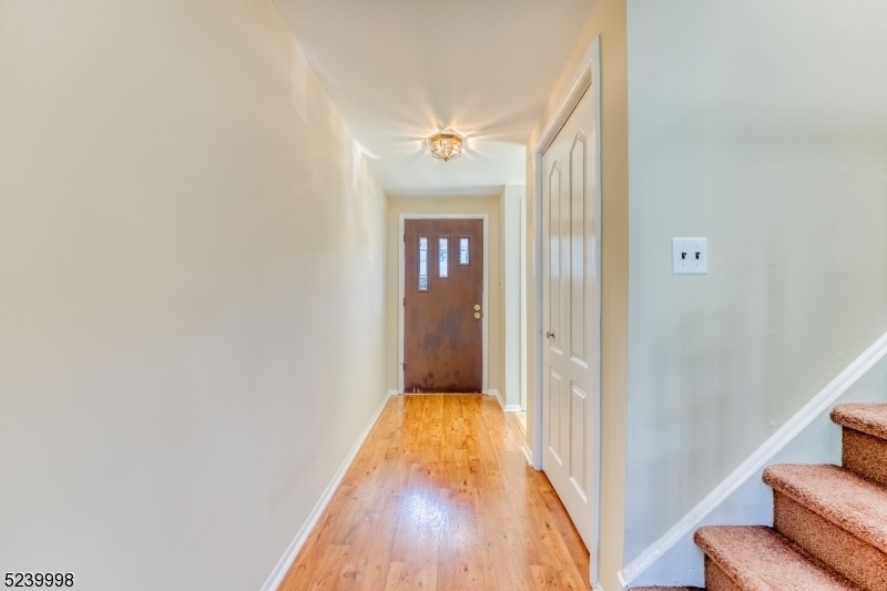 918 Merritt Dr - Photo 8
