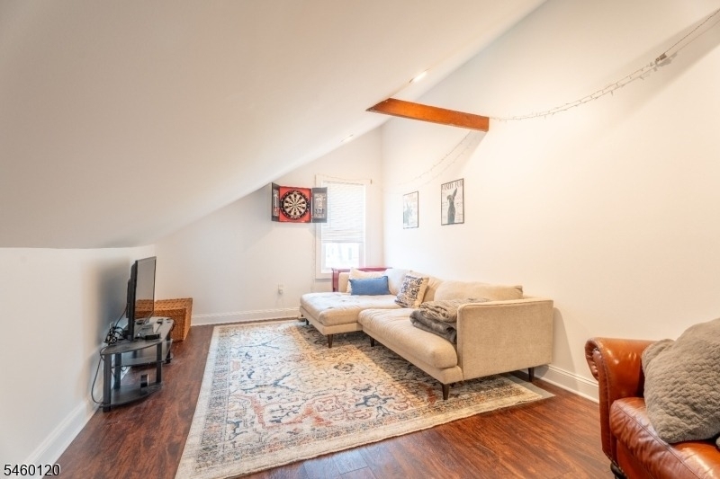 10 Marshall St - Photo 16