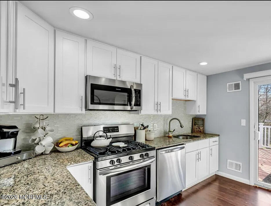 331 W Sylvania Avenue - Photo 5