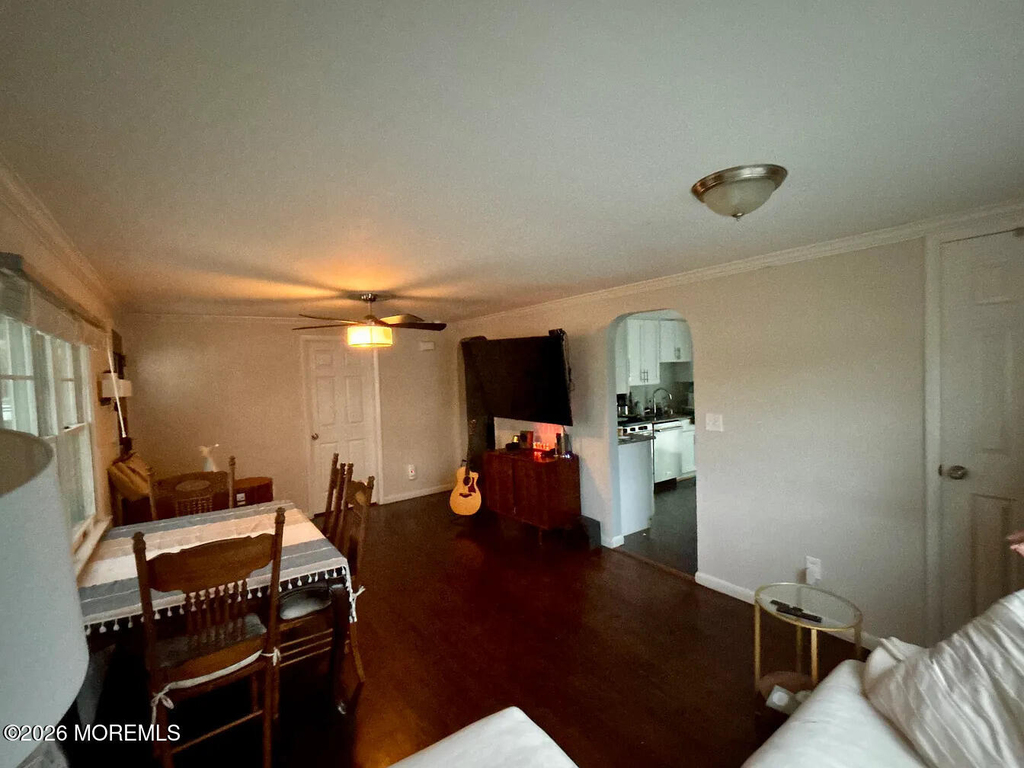 331 W Sylvania Avenue - Photo 3