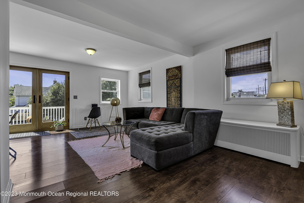 611 Park Place Avenue - Photo 6