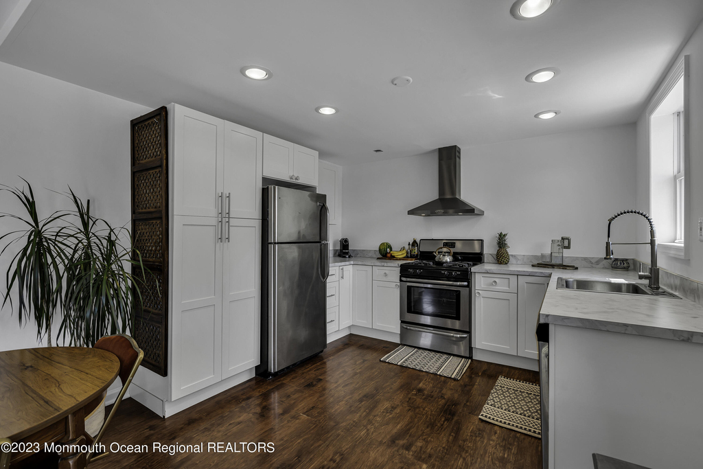 611 Park Place Avenue - Photo 10