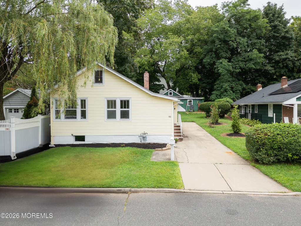 92 Asbury Avenue - Photo 1