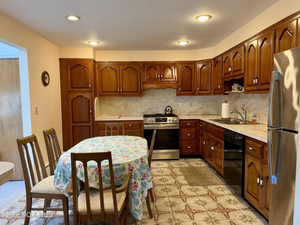 167 Kings Highway - Photo 3