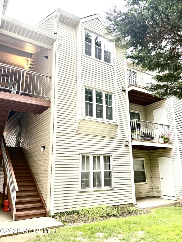 231 Atlantic Street - Photo 0