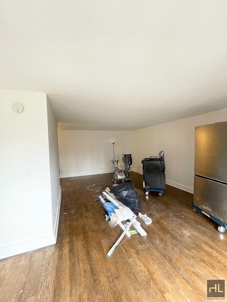East 63 Street - Photo 10