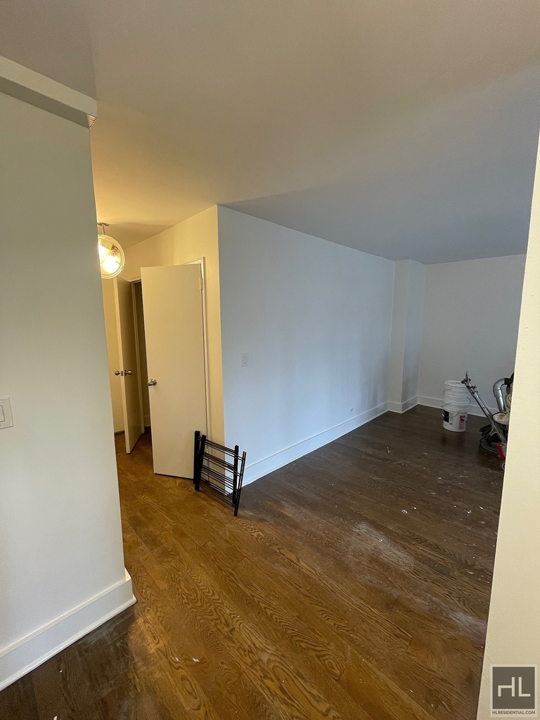 East 63 Street - Photo 11