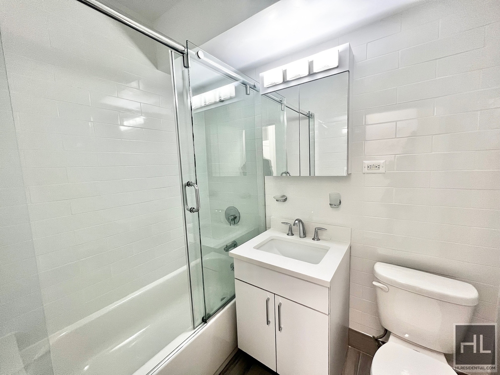 East 57 Street - Photo 6
