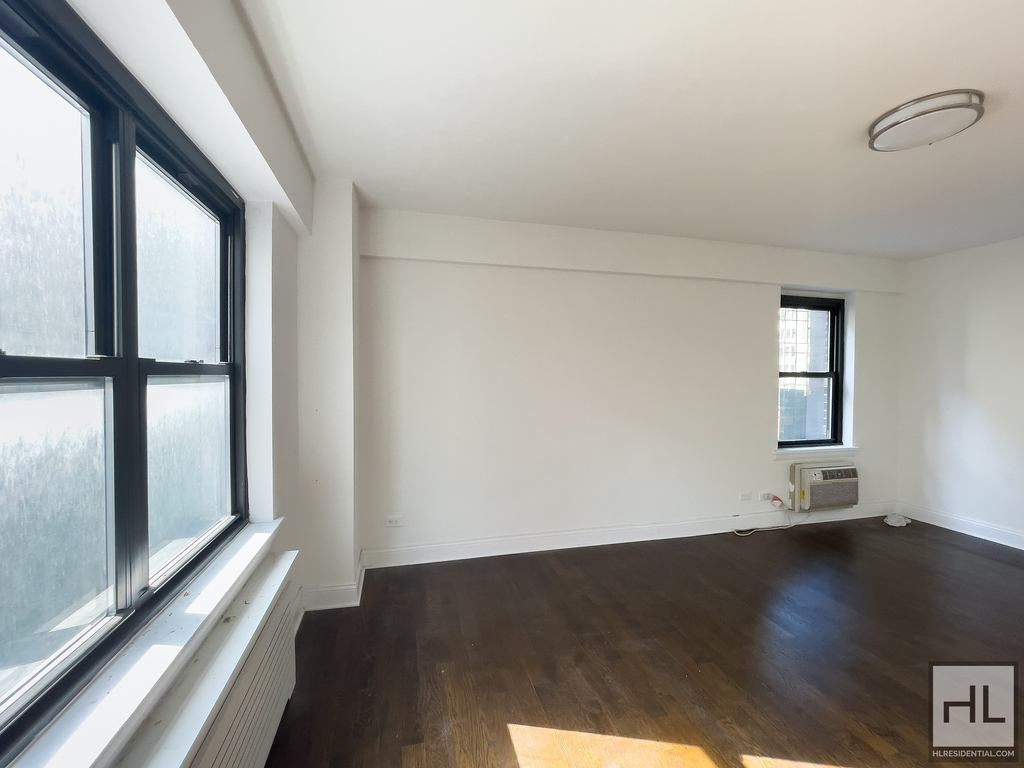 East 57 Street - Photo 1