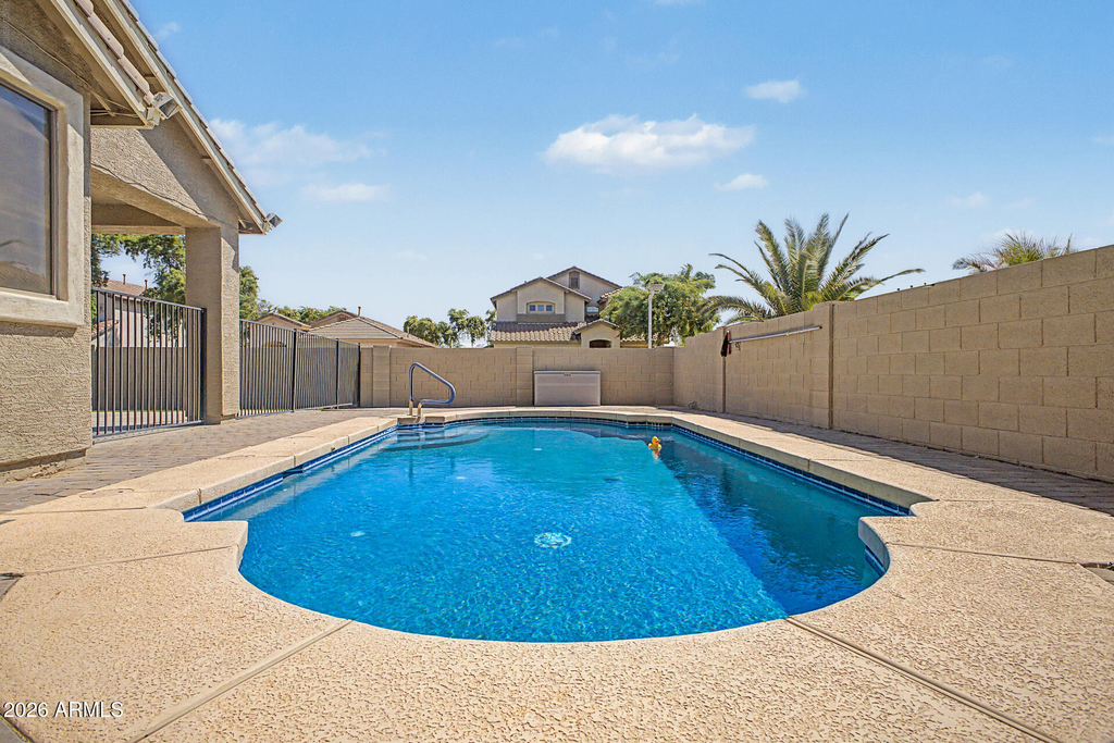 15207 W Windward Avenue - Photo 32