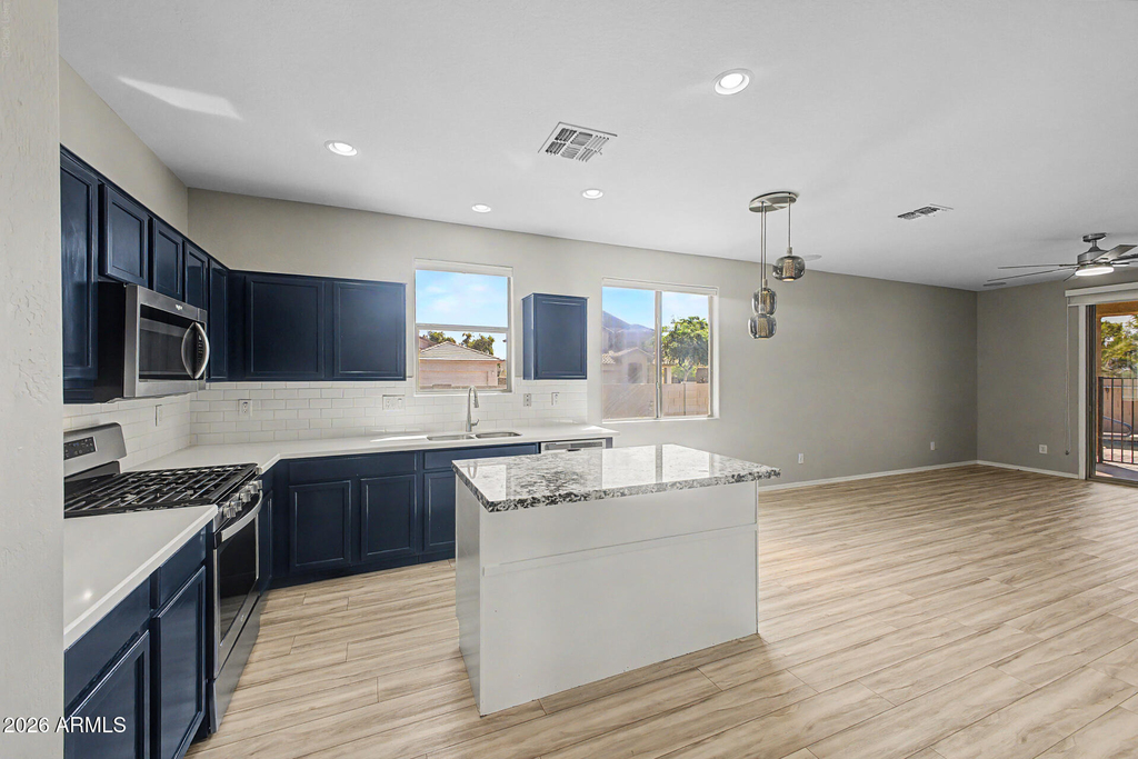 15207 W Windward Avenue - Photo 5