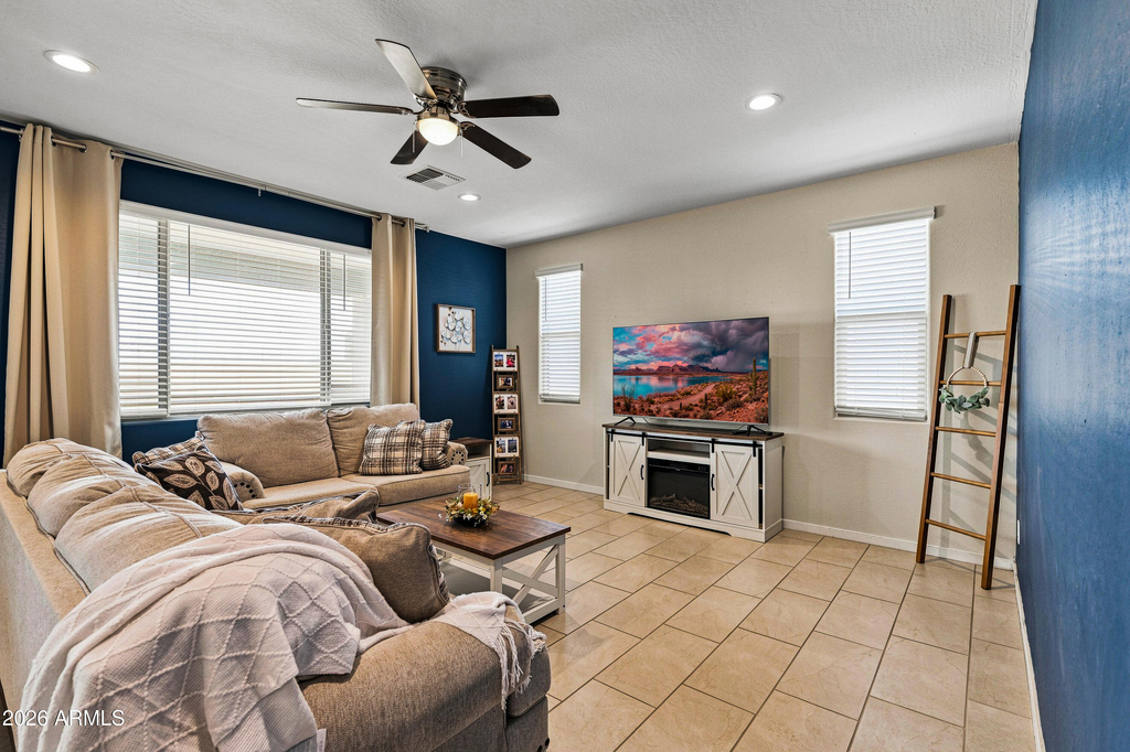 20204 N Wilford Avenue - Photo 6