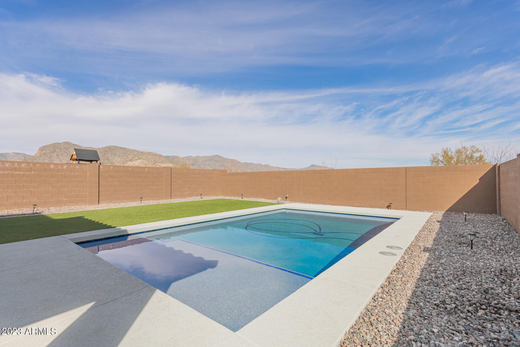 19740 W Palo Verde Drive - Photo 39