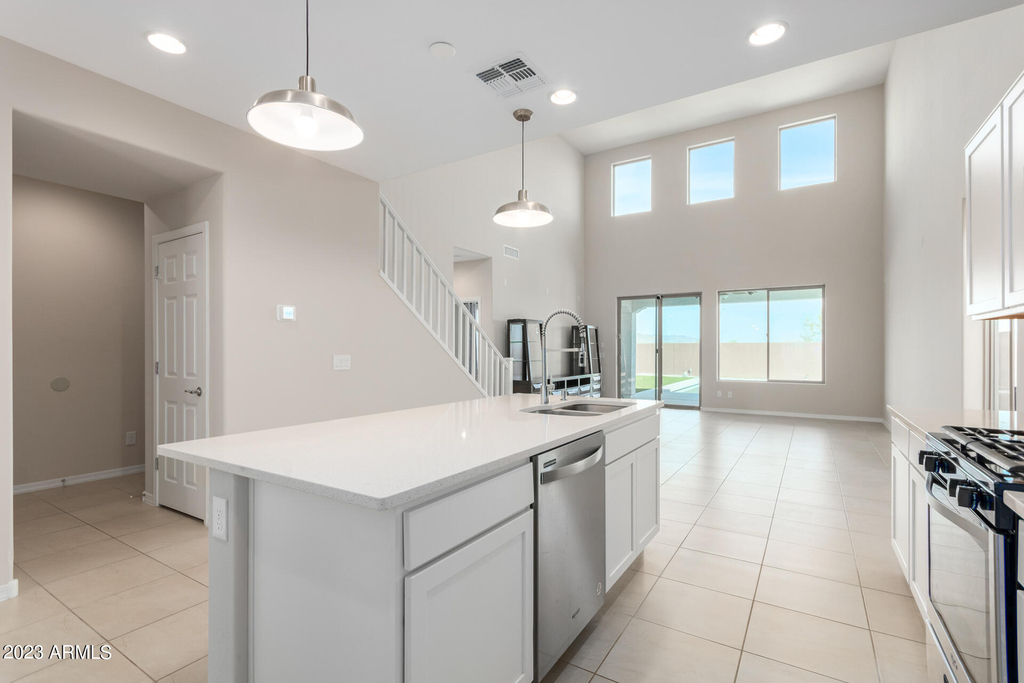 19740 W Palo Verde Drive - Photo 13