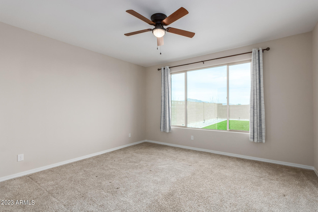19740 W Palo Verde Drive - Photo 16