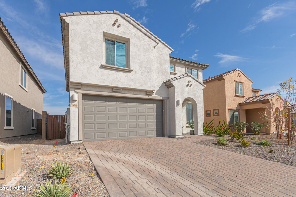 19740 W Palo Verde Drive - Photo 4