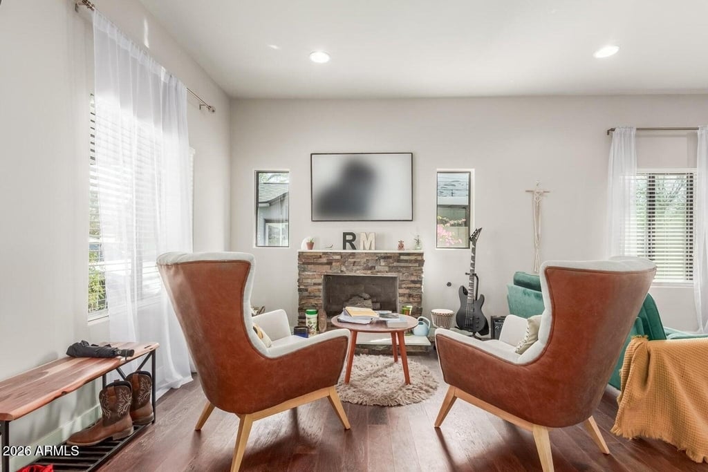 1645 W Willetta Street - Photo 4