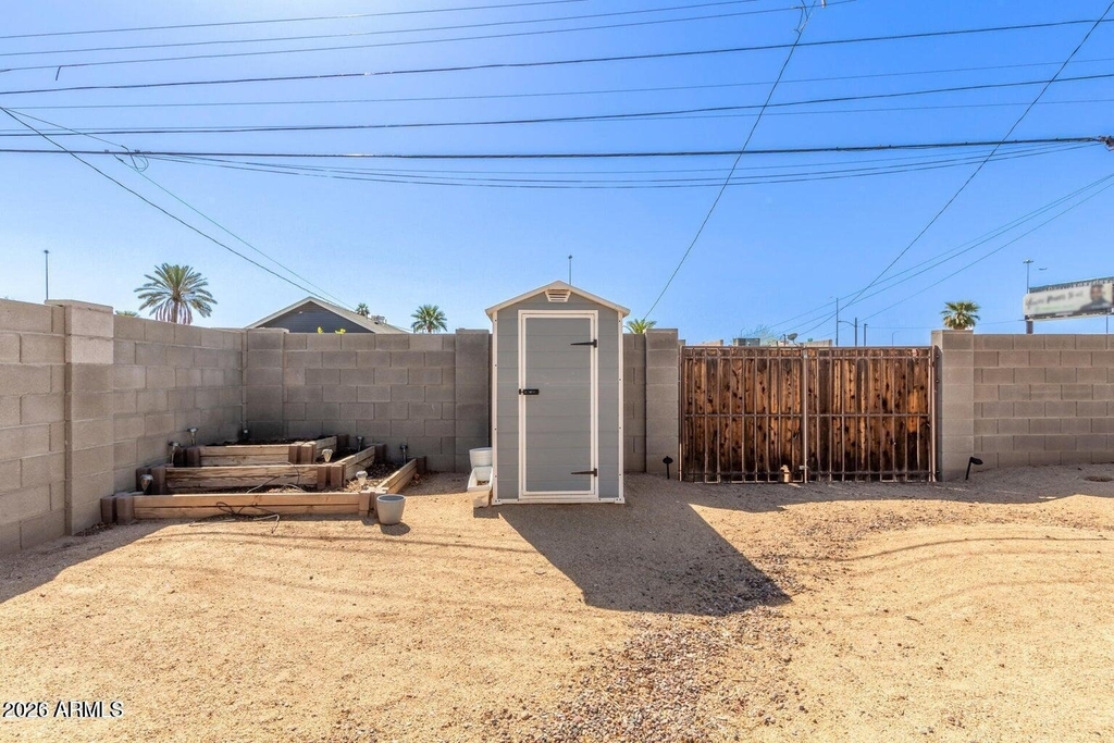 1645 W Willetta Street - Photo 30