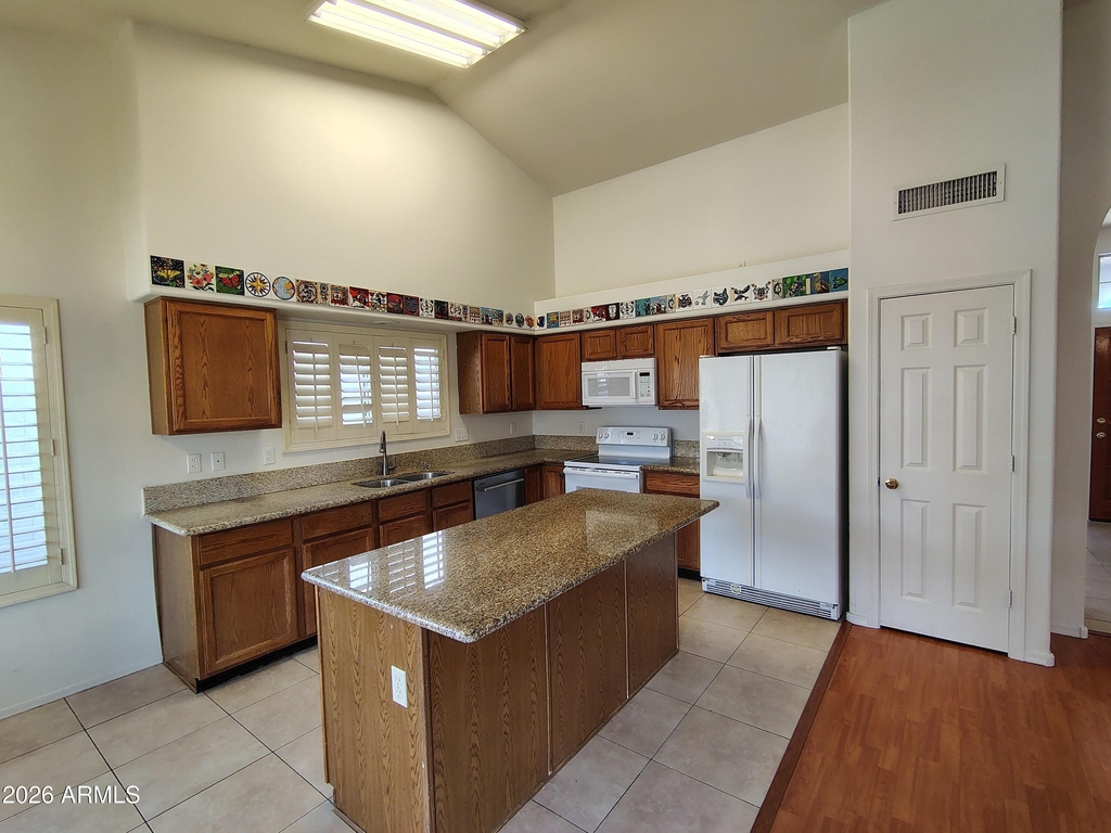4303 E Cathedral Rock Drive - Photo 8