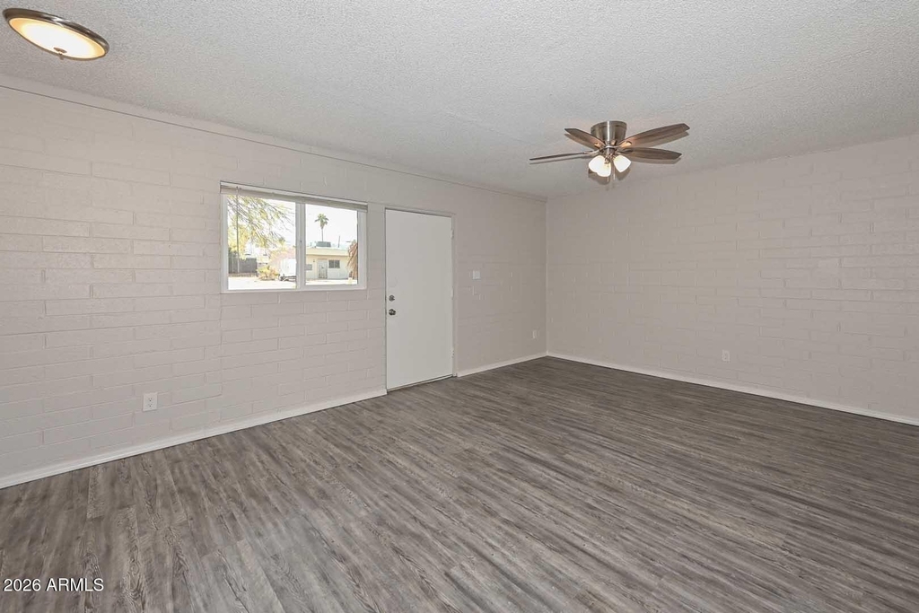 730 E Siesta Drive - Photo 2