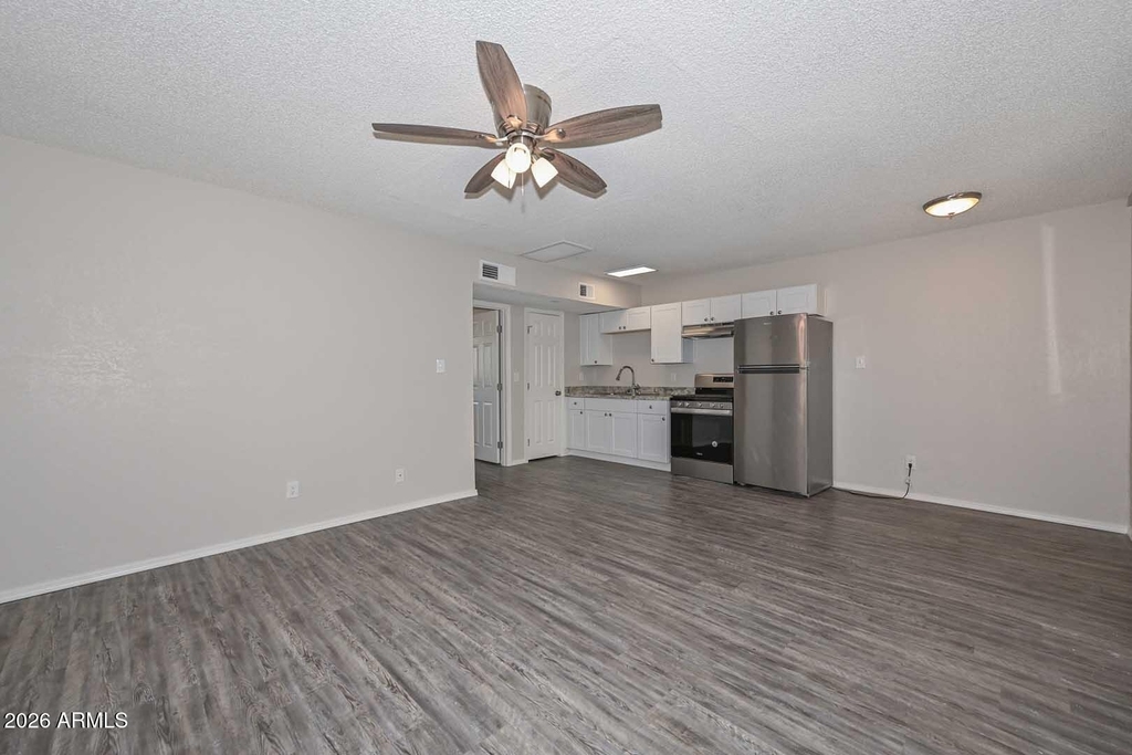 730 E Siesta Drive - Photo 4