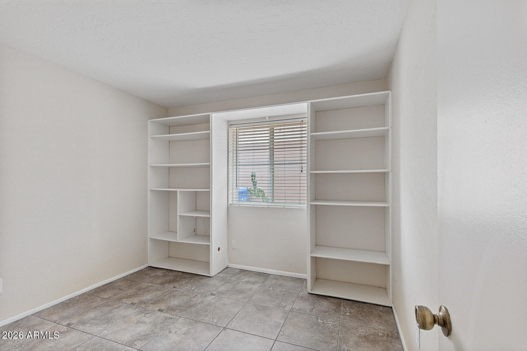 1601 W Marco Polo Road - Photo 10