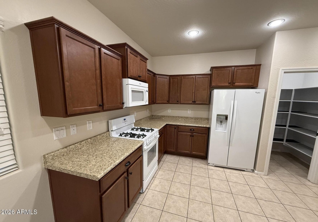 3417 N San Marin Drive - Photo 6