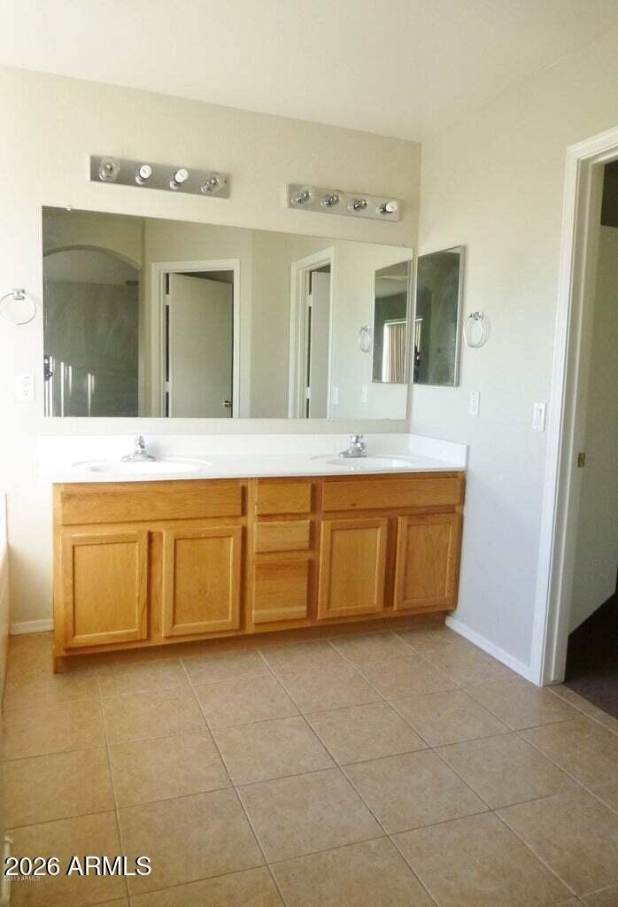 15125 W Adams Street - Photo 8
