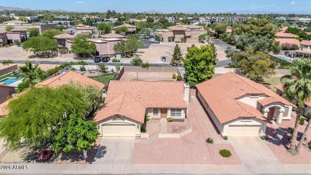 5910 W Commonwealth Avenue - Photo 2