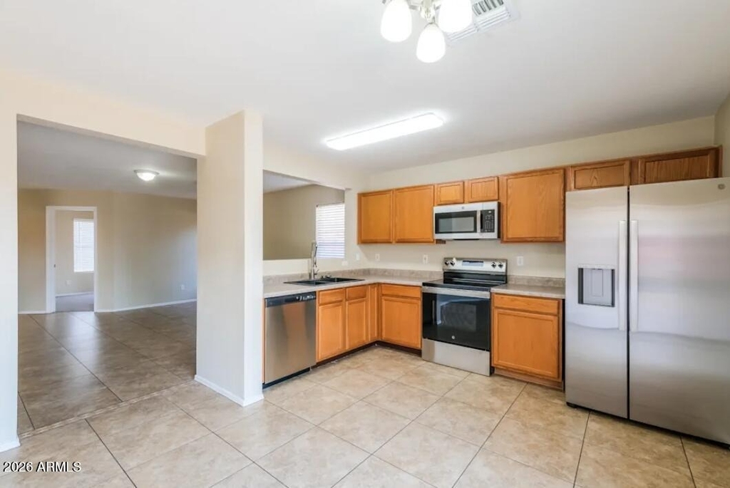 114 E Beth Drive - Photo 4